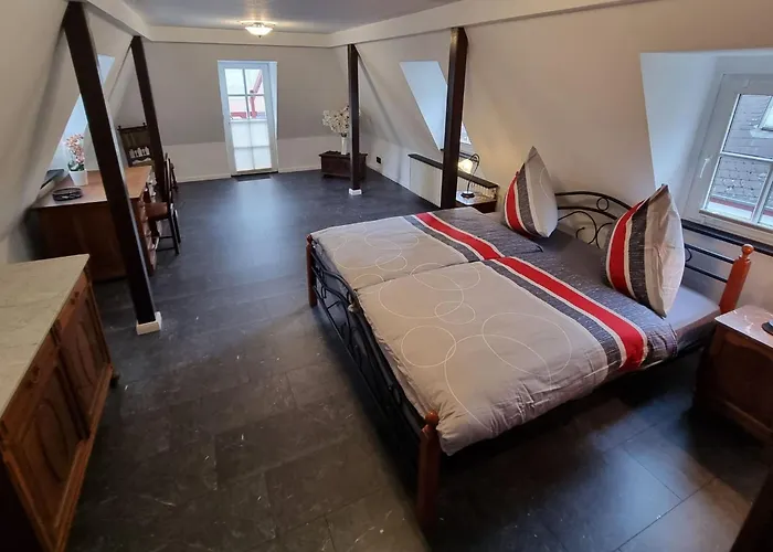 公寓 Moselschiefer-traumferienwohnung Am Moselufer By Interhome *