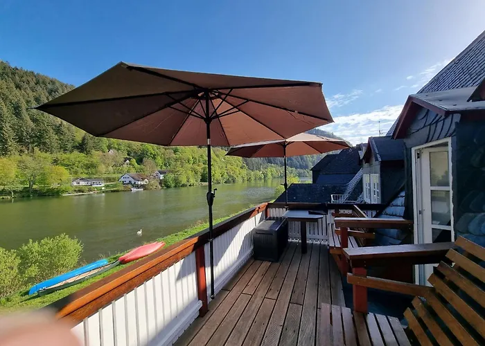 公寓 Moselschiefer-traumferienwohnung Am Moselufer By Interhome *